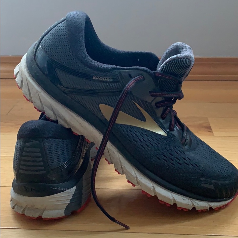Brooks Adrenaline GTS 18 Mens Size 11